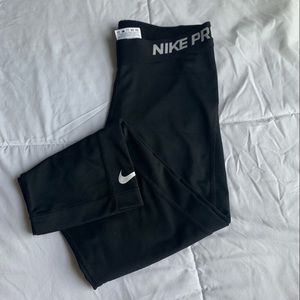 nike mid rise capri leggings